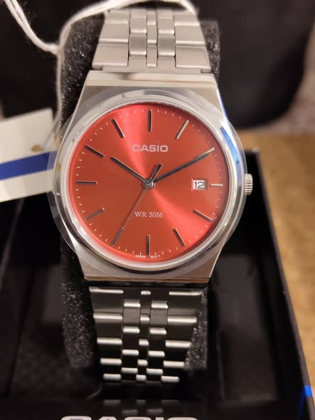 CASIO MTP-B145D red (new)